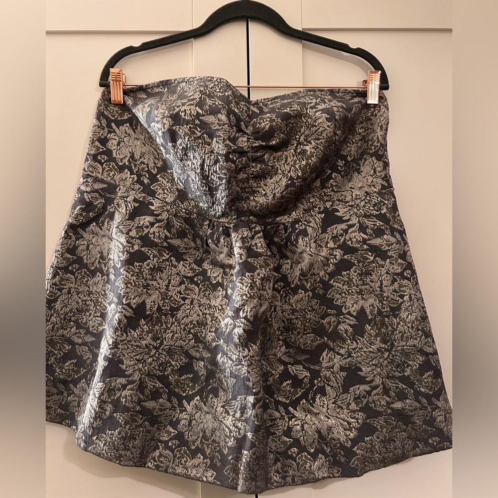 Lane Bryant sleeveless, strapless top. Size 16 grey/silver  great condition.